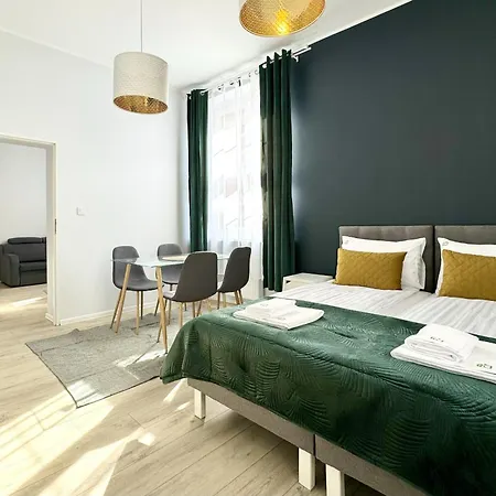 Апартаменти Kramarska - 24h - Old Market Square By Friendly Познань