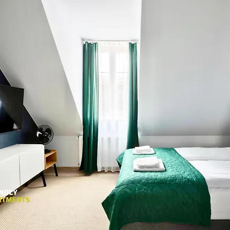 Kramarska - 24h - Old Market Square By Friendly